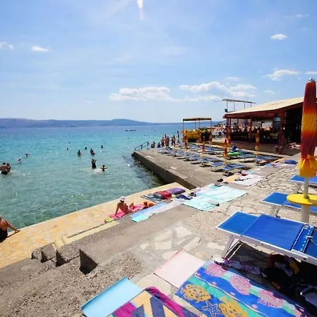 In With Sea View, Terrace, Wifi, Washing Machine Lägenhet Novi Vinodolski