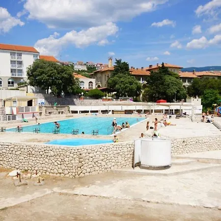Apartmán In With Sea View, Terrace, Wifi, Washing Machine Novi Vinodolski