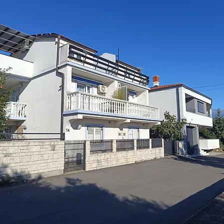 In With Sea View, Terrace, Wifi, Washing Machine Apartmán