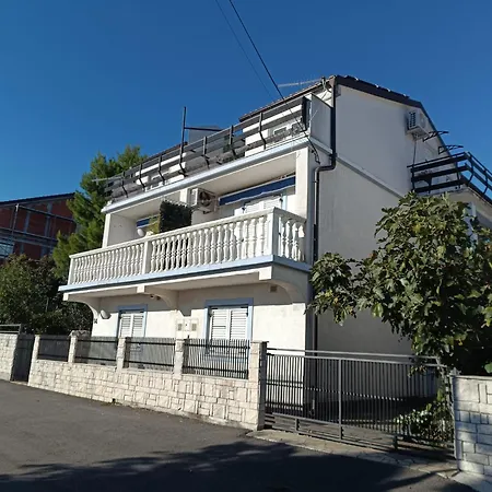 Apartmán In With Sea View, Terrace, Wifi, Washing Machine *