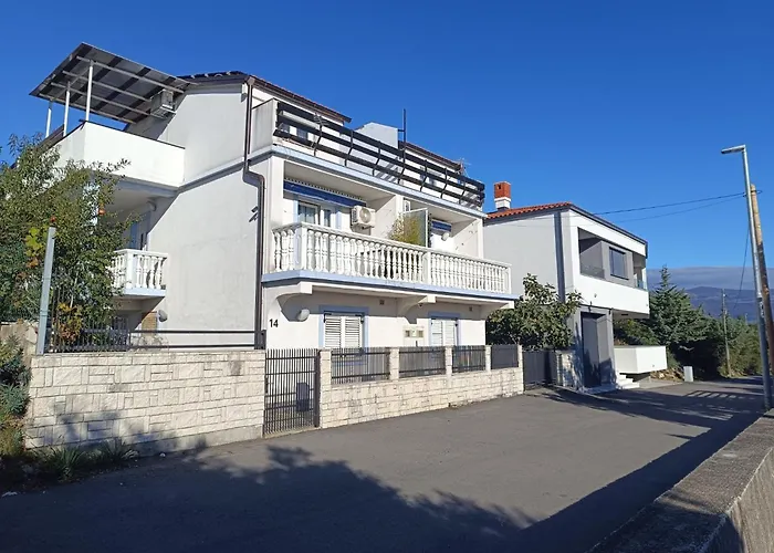 In With Sea View, Terrace, Wifi, Washing Machine Apartmán