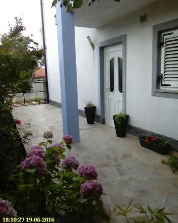 In With Sea View, Terrace, Wifi, Washing Machine *